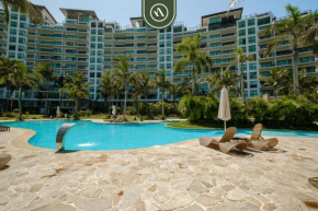 Luxury Beach Condo - 7 Resort Pools - Gym - Ocean
